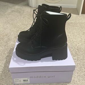 Black madden girl boots size 7